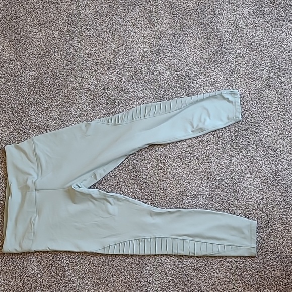Sz large. Rbx Capri leggings. - Picture 4 of 4